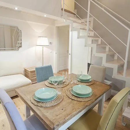 Contemporary Conce 2 Bedrooms Flat * פירנצה