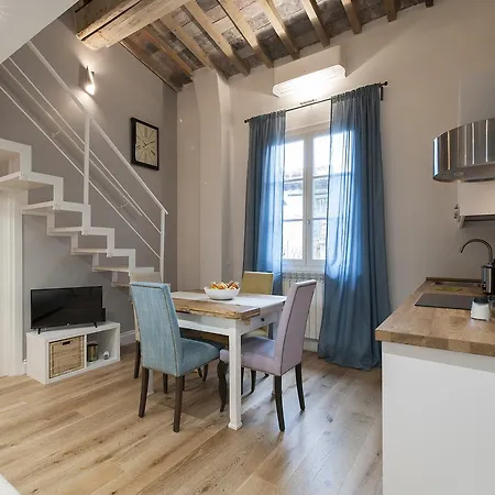 דירה Contemporary Conce 2 Bedrooms Flat פירנצה