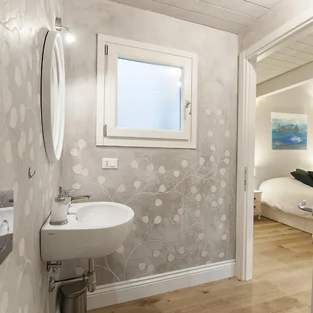 Contemporary Conce 2 Bedrooms Flat Διαμέρισμα